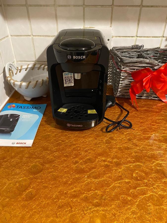 Huge And Affordable 3 Bedroom Flat In Hammersmith For 7 People With Welcome Breakfast London Ngoại thất bức ảnh