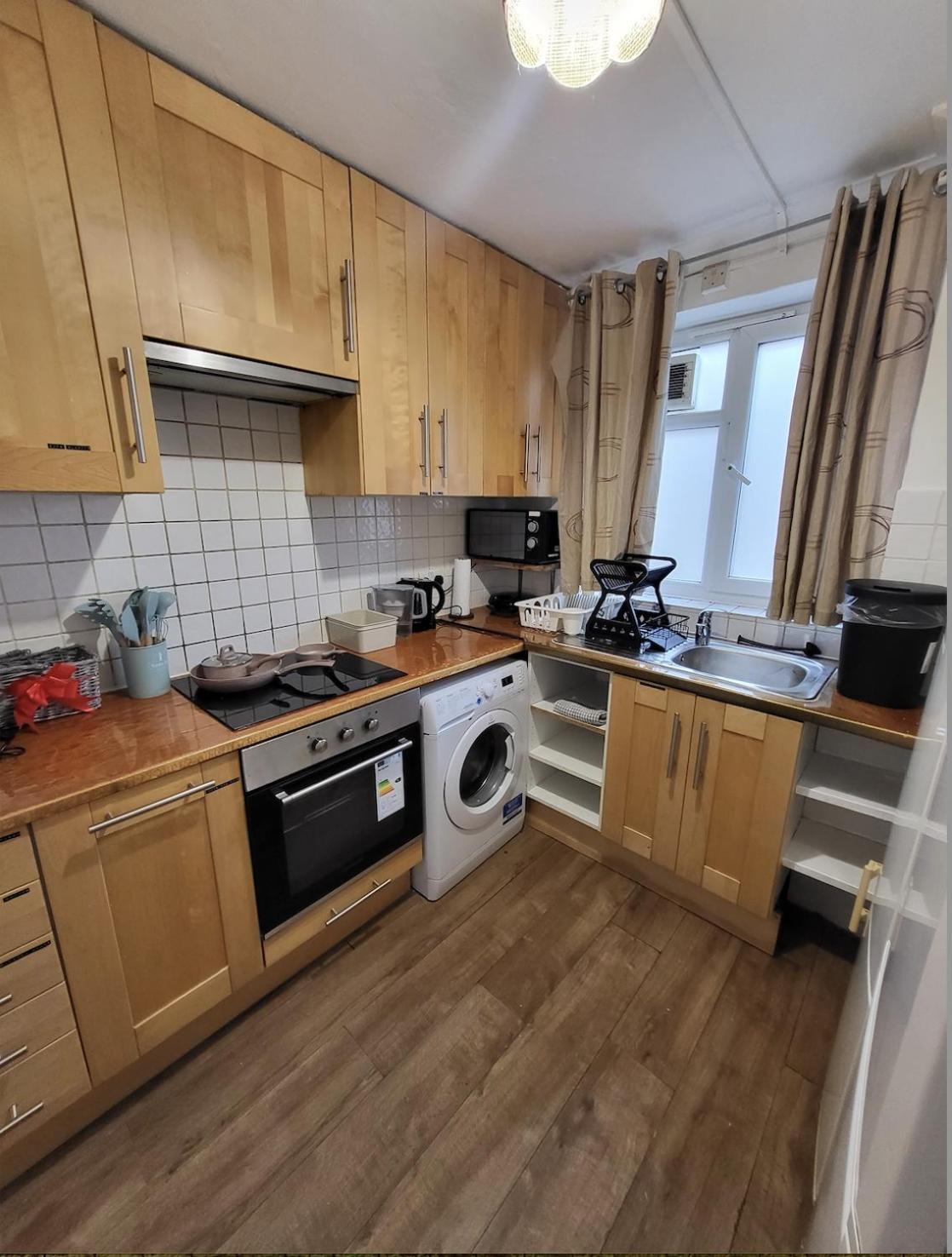 Huge And Affordable 3 Bedroom Flat In Hammersmith For 7 People With Welcome Breakfast London Ngoại thất bức ảnh