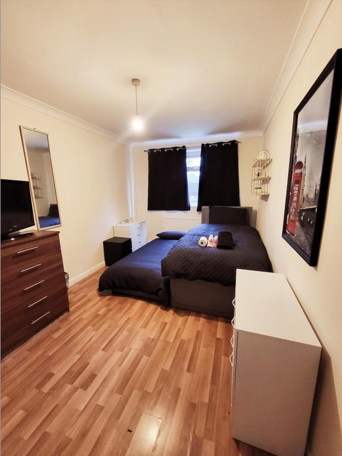 Huge And Affordable 3 Bedroom Flat In Hammersmith For 7 People With Welcome Breakfast London Ngoại thất bức ảnh